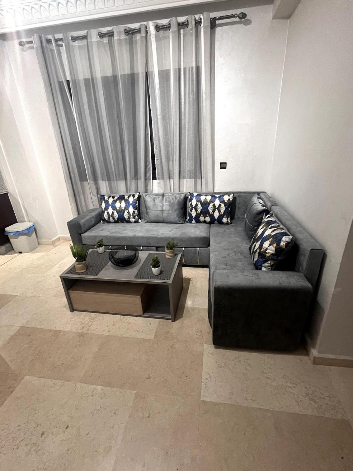 1 Avec Climatisation, Salle De Sport, Piscine Et Wi-fi A Gueliz Apartment *